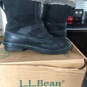 LL Bean Boots Women’s size 9 - black/lined/fur